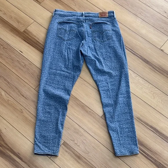 Levi’s 711 Skinny Women's Blue Jeans with Cheetah Print - Picture 7 of 8